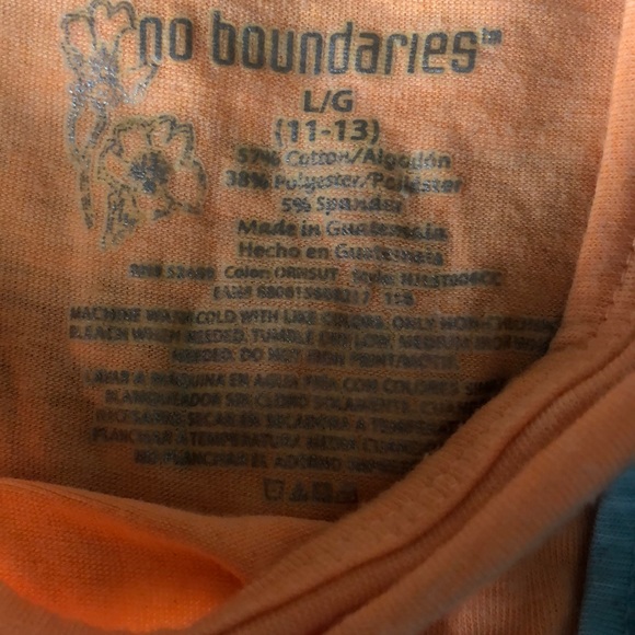 Bundle of 2 cute summer tank tops - Picture 3 of 3